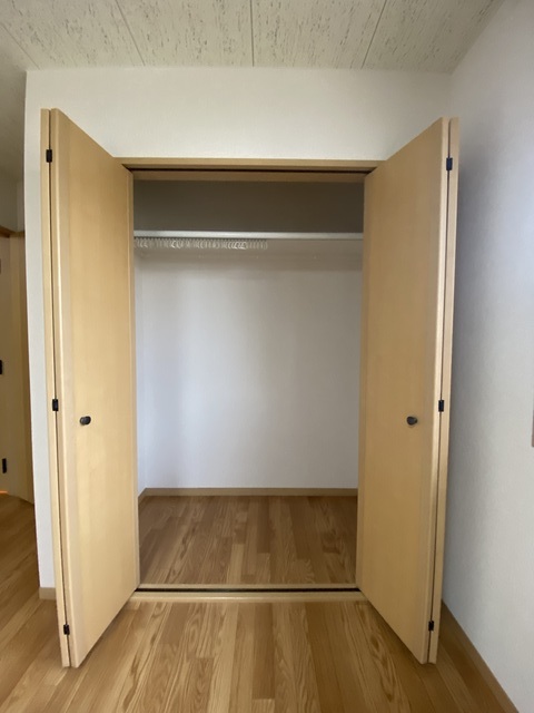 収納　別部屋（反転）参考写真
