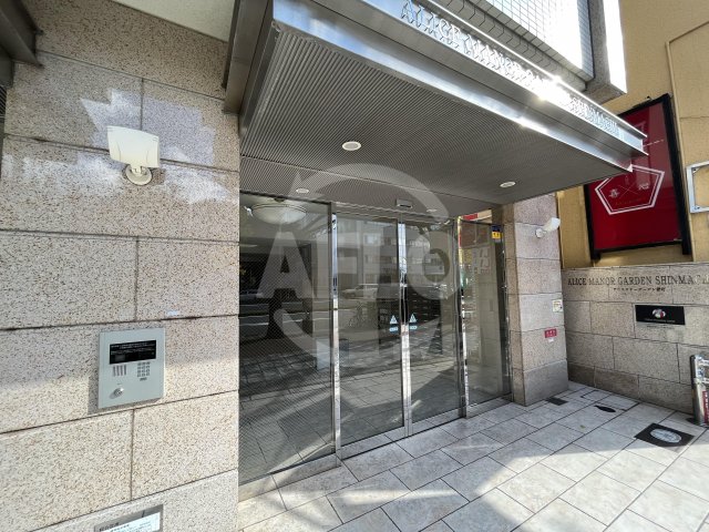 エントランス　アリス・マナーガーデン新町　エントランス