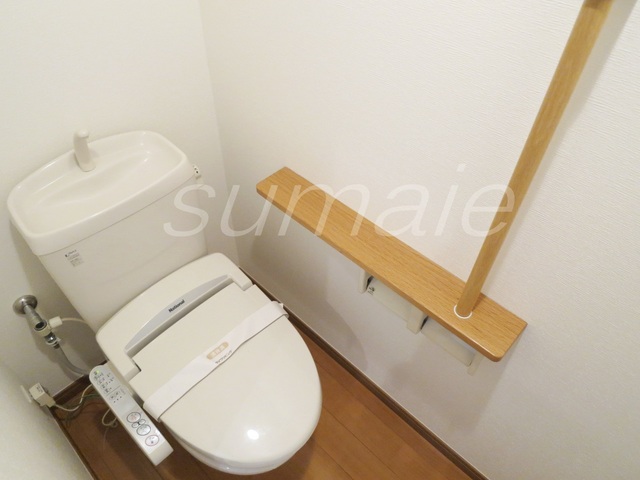 トイレ　嬉しいウォシュレット付きのトイレです★