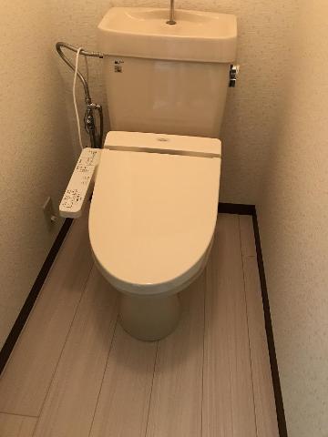 トイレ　シャワー付トイレ