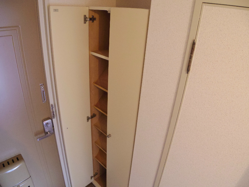 収納　シューズBOX