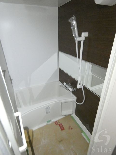 バス・シャワールーム　建築中