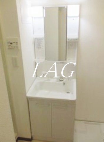 洗面設備　独立洗面台です。