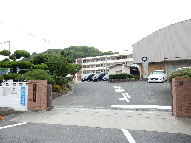 小学校　玉野市立宇野小学校（小学校）まで694m