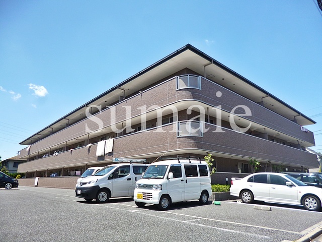 建物外観　とっても広い敷地です！