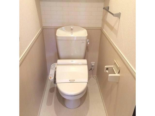トイレ　※別部屋写真・間取り反転