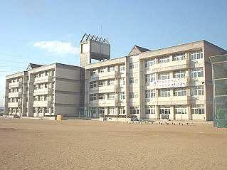 中学校　大津中学校（中学校）まで919m