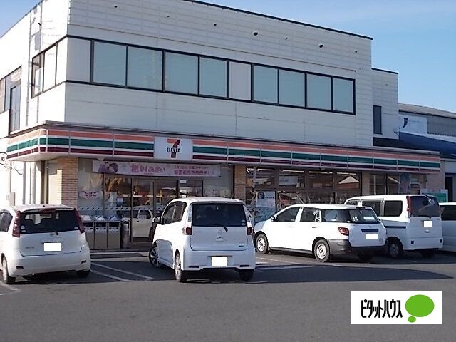 コンビニ　セブンイレブン富士市久沢店（コンビニ）まで855m