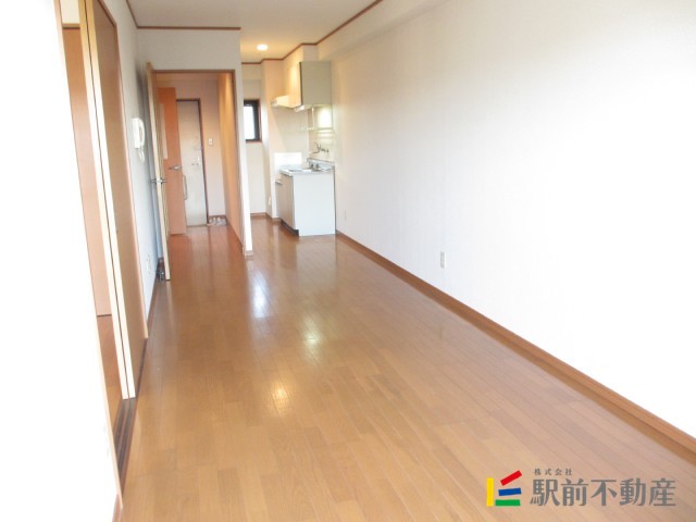 居室・リビング　反転写真になります