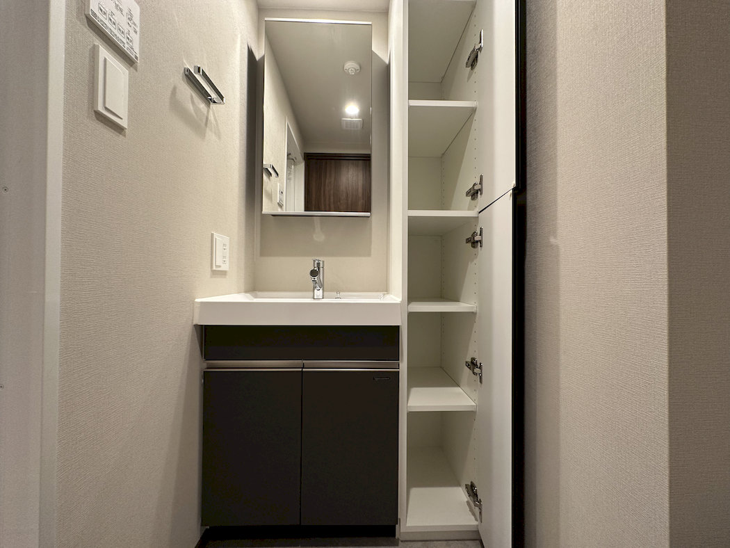 洗面設備　※別部屋の参考写真です