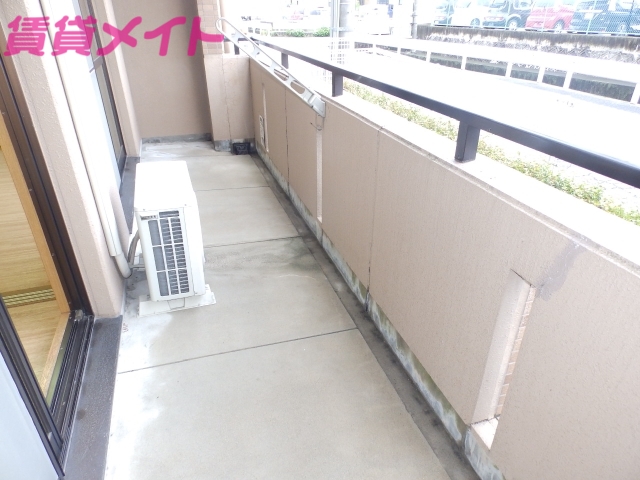 バルコニー　同物件別室写真