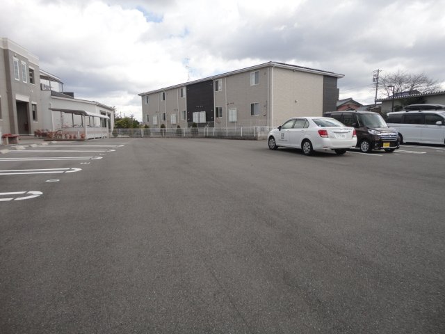駐車場　外観写真（昼）