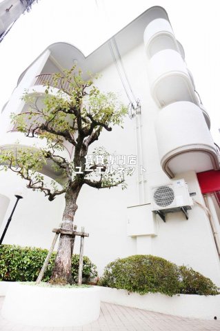 建物外観　シンプルで洗練されたデザインが毎日の暮らしに心地よさをプラス