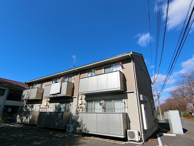 建物外観　落ち着いた雰囲気の外観です