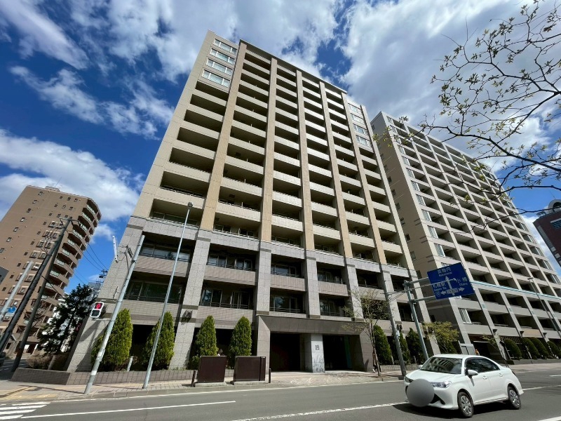 建物外観　札幌市中央区「パークホームズ知事公館フォレストレジデンス」