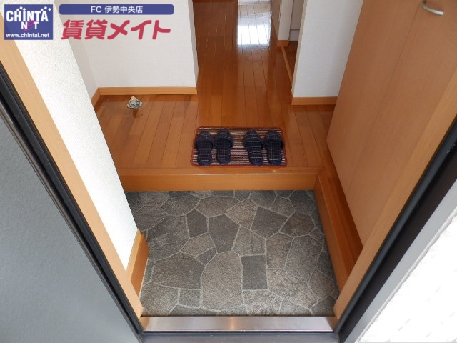 玄関　反転タイプ参考写真