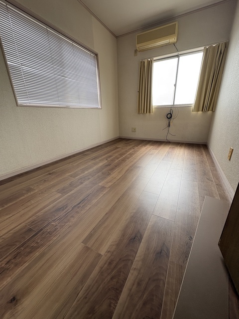 塩屋町戸建の内装写真