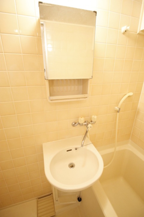 洗面設備　※他部屋参考写真