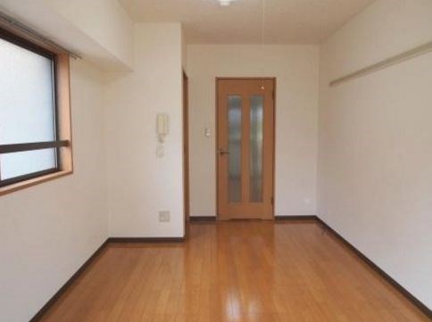 その他部屋・スペース　広々としたお部屋でゆったりおくつろぎ頂けます。