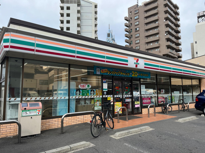 コンビニ　セブンイレブン（コンビニ）まで41m