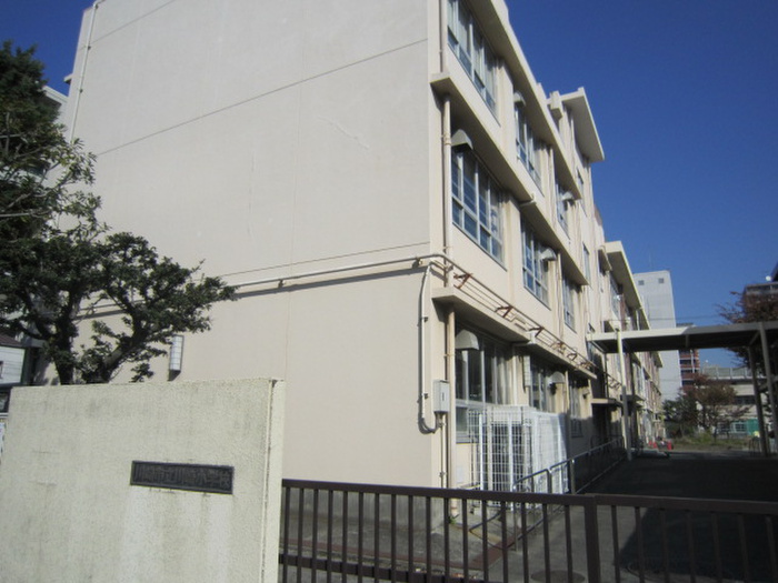 小学校　川崎小学校（小学校）まで224m