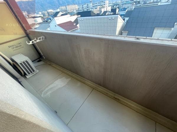 バルコニー　お洗濯にも便利なバルコニー付き
