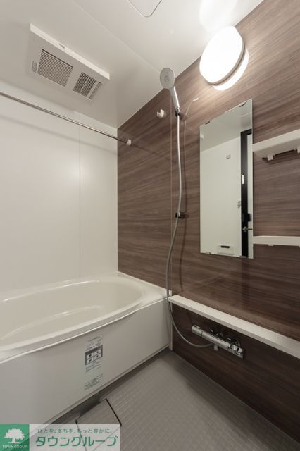 バス・シャワールーム　※写真は同タイプ住戸です。