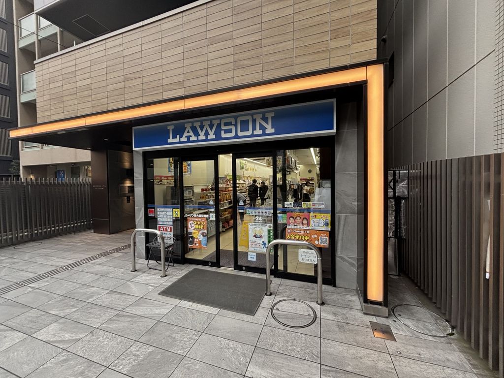 コンビニ　ローソン新大阪駅南店（コンビニ）まで510m