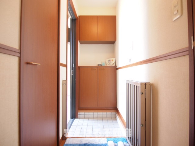 玄関　※写真反転タイプ