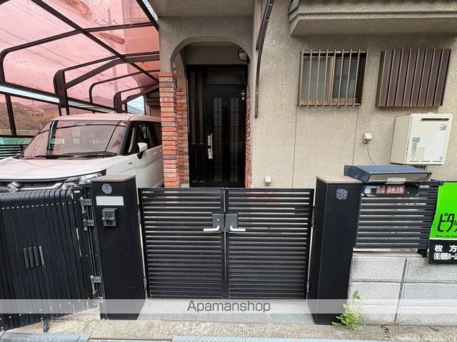 エントランス　エントランス