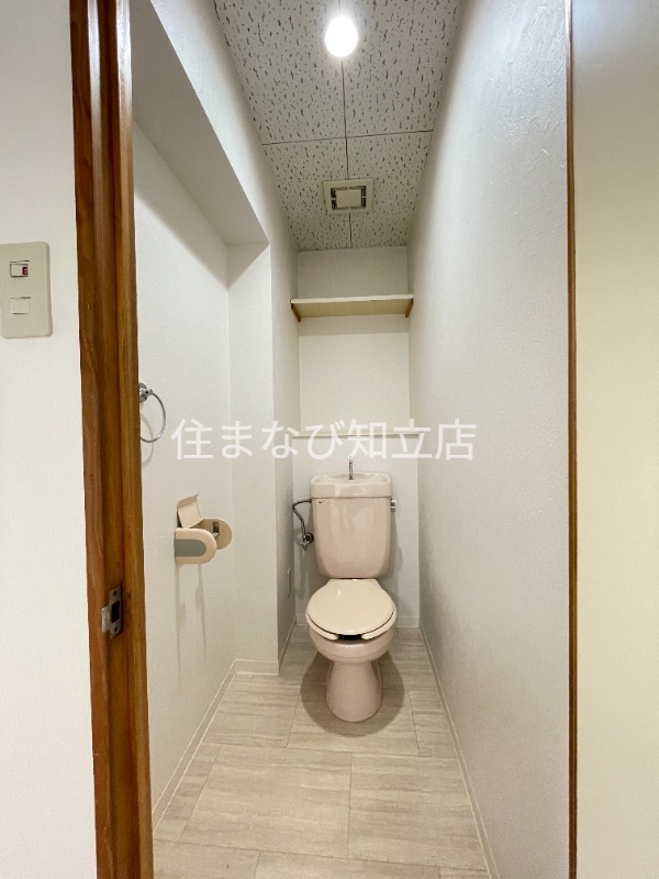 トイレ　反転・同型タイプ