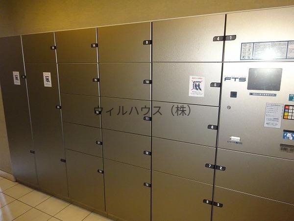 エントランス　宅配ボックス！