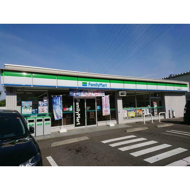 コンビニ　ファミリーマート港北大倉山店（コンビニ）まで861m