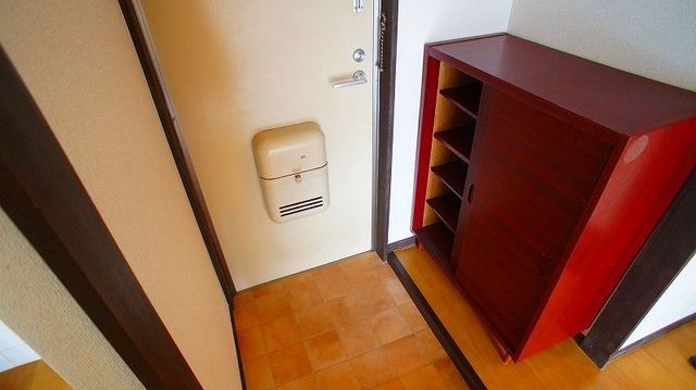 玄関　図面と現状に相違がある場合には現状を優先