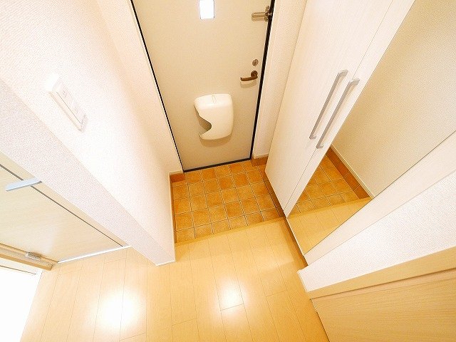 玄関　落ち着いた玄関です
