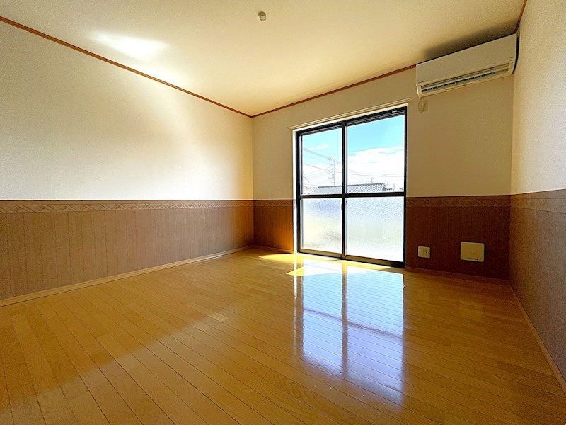 ソルボンヌ Aの居間写真