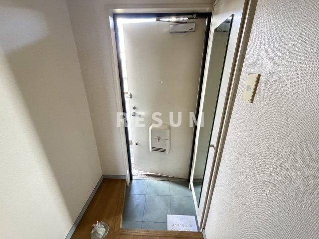 ＪＲ京葉線 蘇我駅 徒歩11分 3階建 築36年の玄関写真