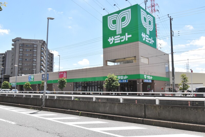 スーパー　サミットストア鳩ヶ谷駅前店（スーパー）まで416m