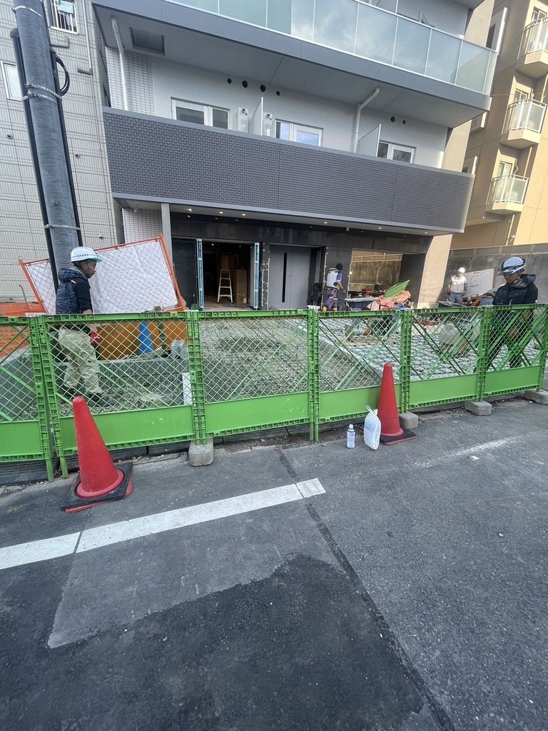 ロビー　駐車場