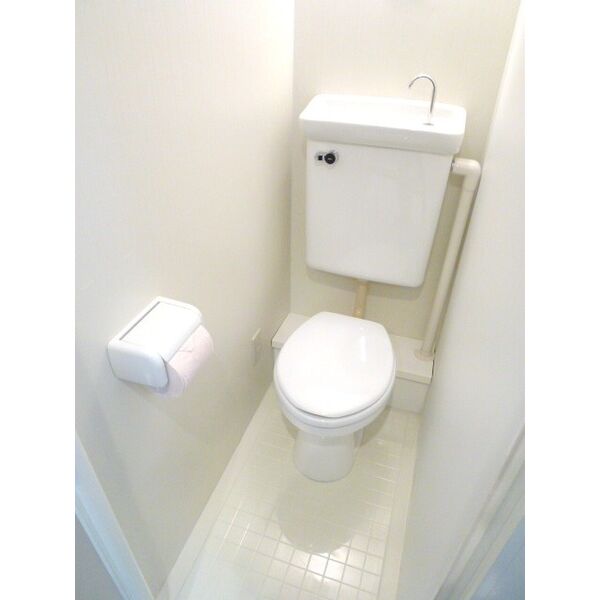 パークサイドアパートメンツ・パーソンズのトイレ写真