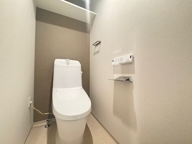 阪急宝塚線 豊中駅 徒歩10分 5階建 築3年のトイレ写真