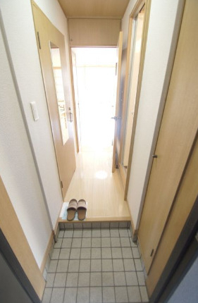 玄関　※別号室参考写真※