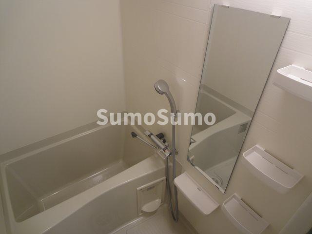 プレサンスジェネ新神戸ステーションフロントの風呂写真
