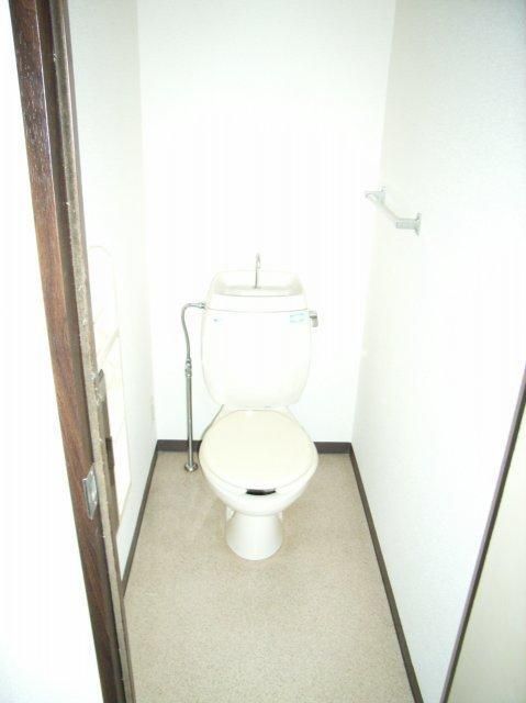 起コーポC棟のトイレ写真