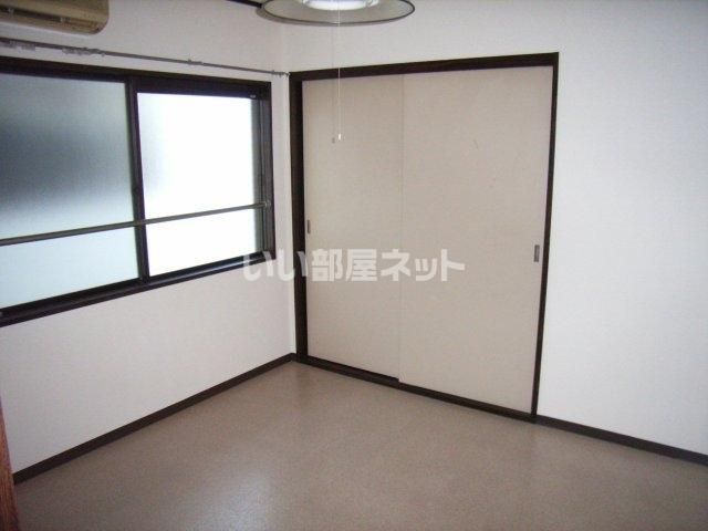 起コーポC棟の居間写真