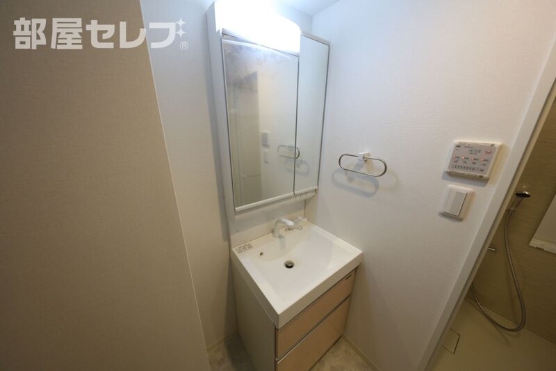 洗面設備　２０２号室写真