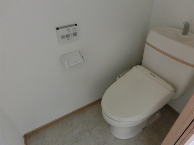 北条鉄道北条線 北条町駅 徒歩13分 2階建 築14年のトイレ写真