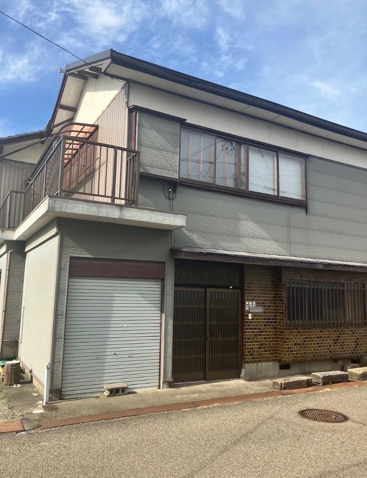 丸岡町本町3丁目 藁科戸建て