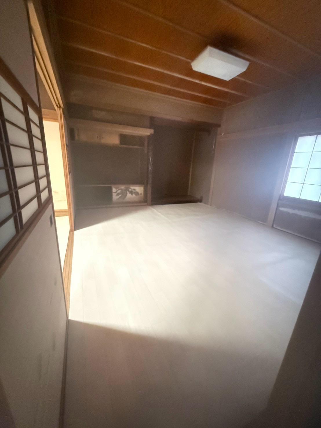 丸岡町本町3丁目 藁科戸建ての居間写真