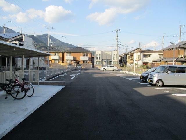駐車場　駐車場